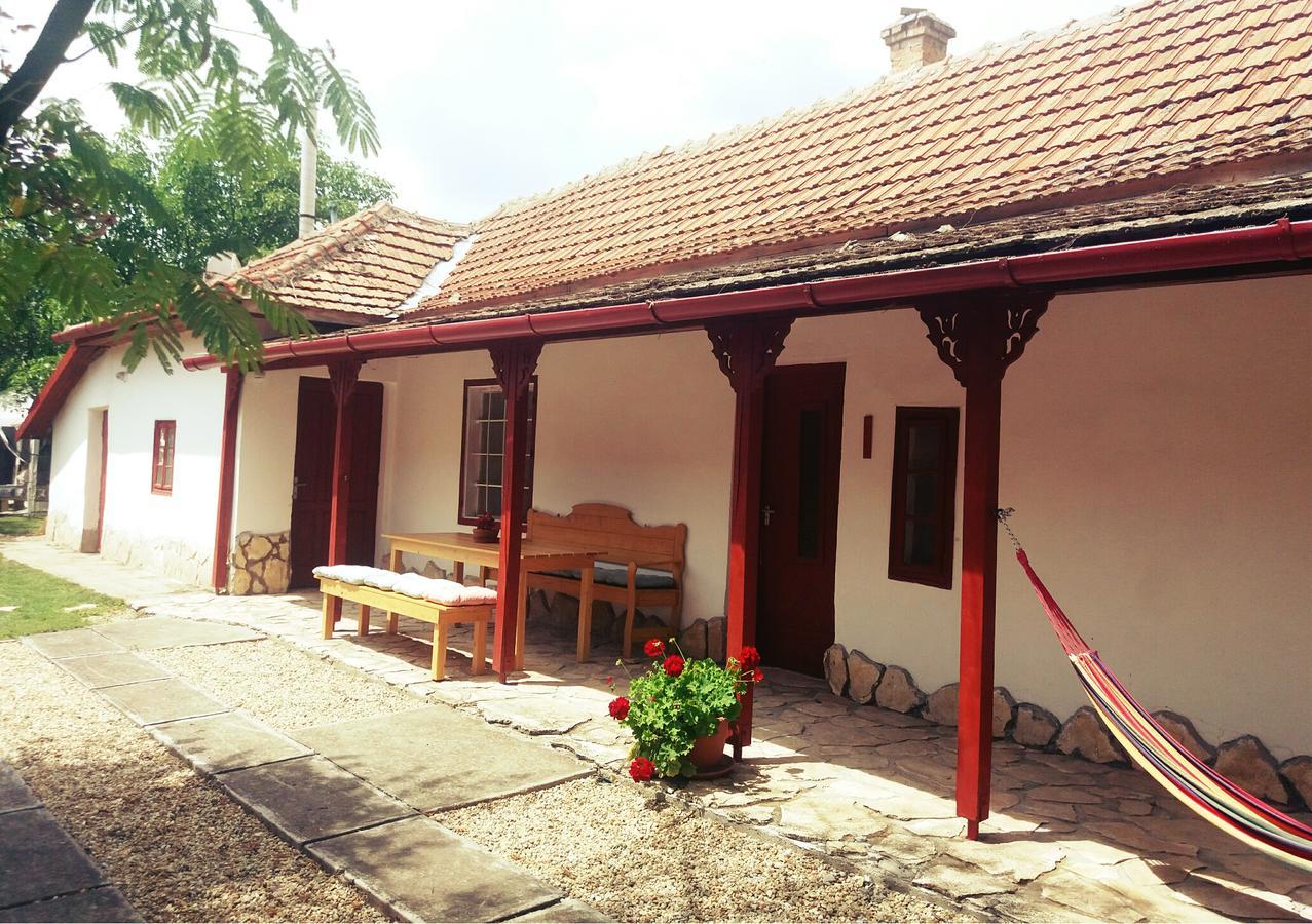 Arpad Nyaralohaz Βίλα Sarud Εξωτερικό φωτογραφία
